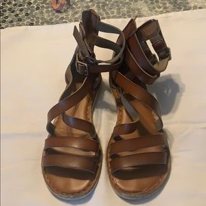 American Eagle sandals